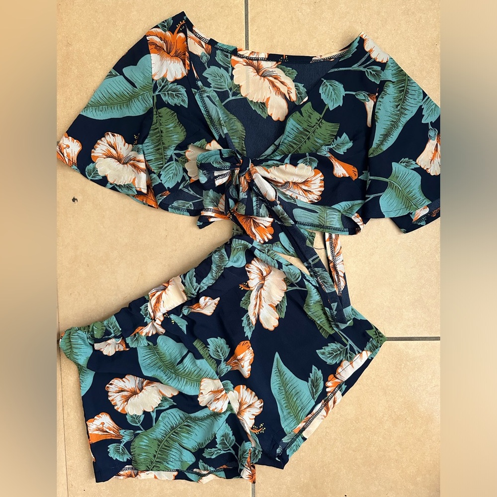 Two piece colorful set size Medium